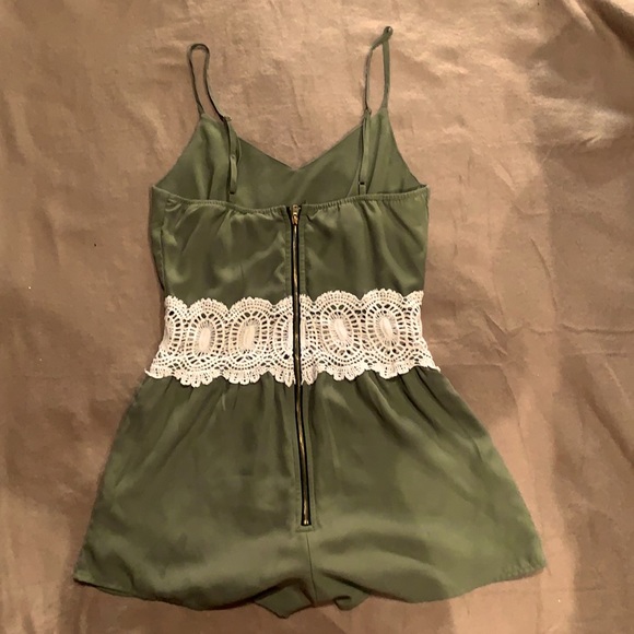 Green Beachy Romper - Picture 3 of 3